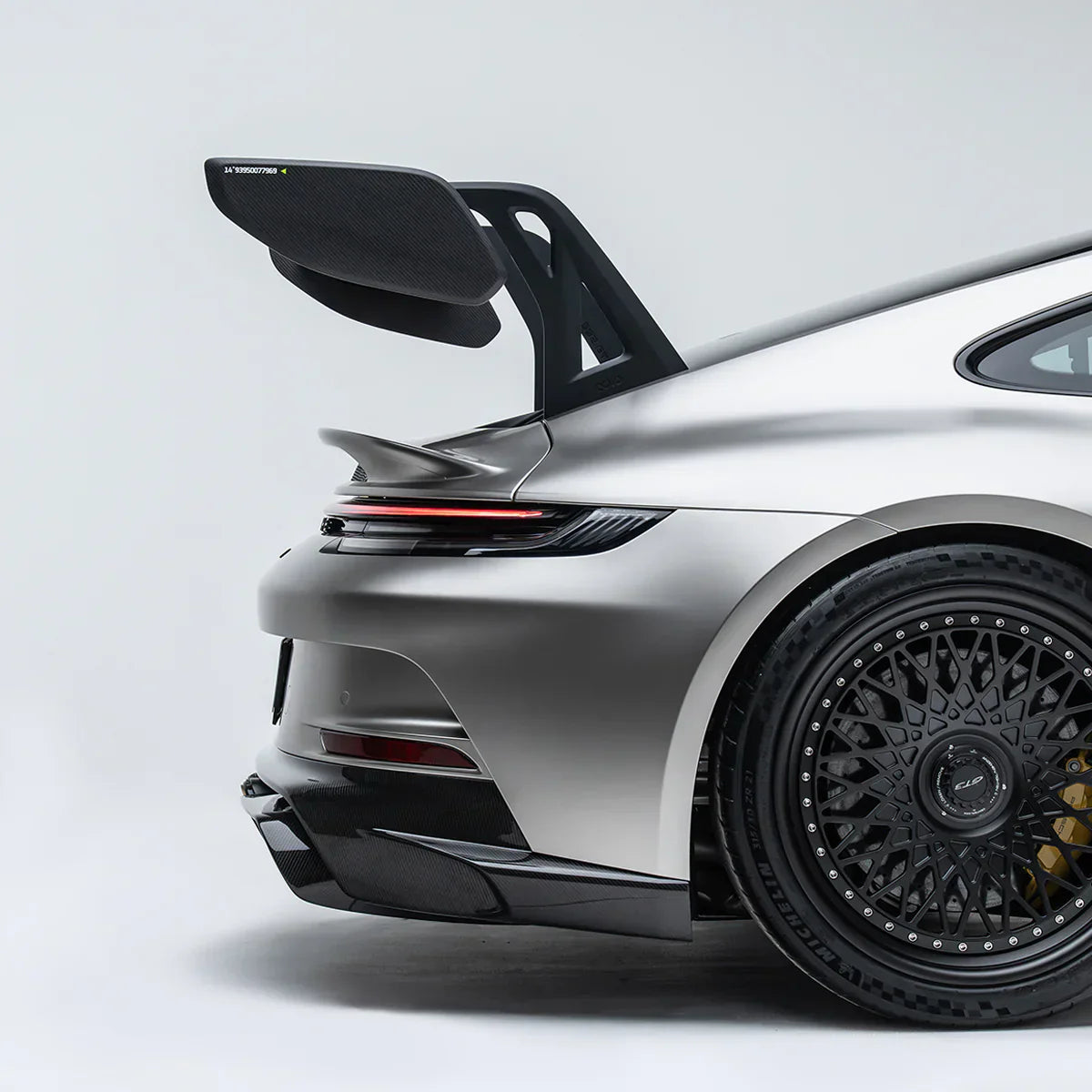 PORSCHE 992 GT3 PREPREG REAR APRON PANEL