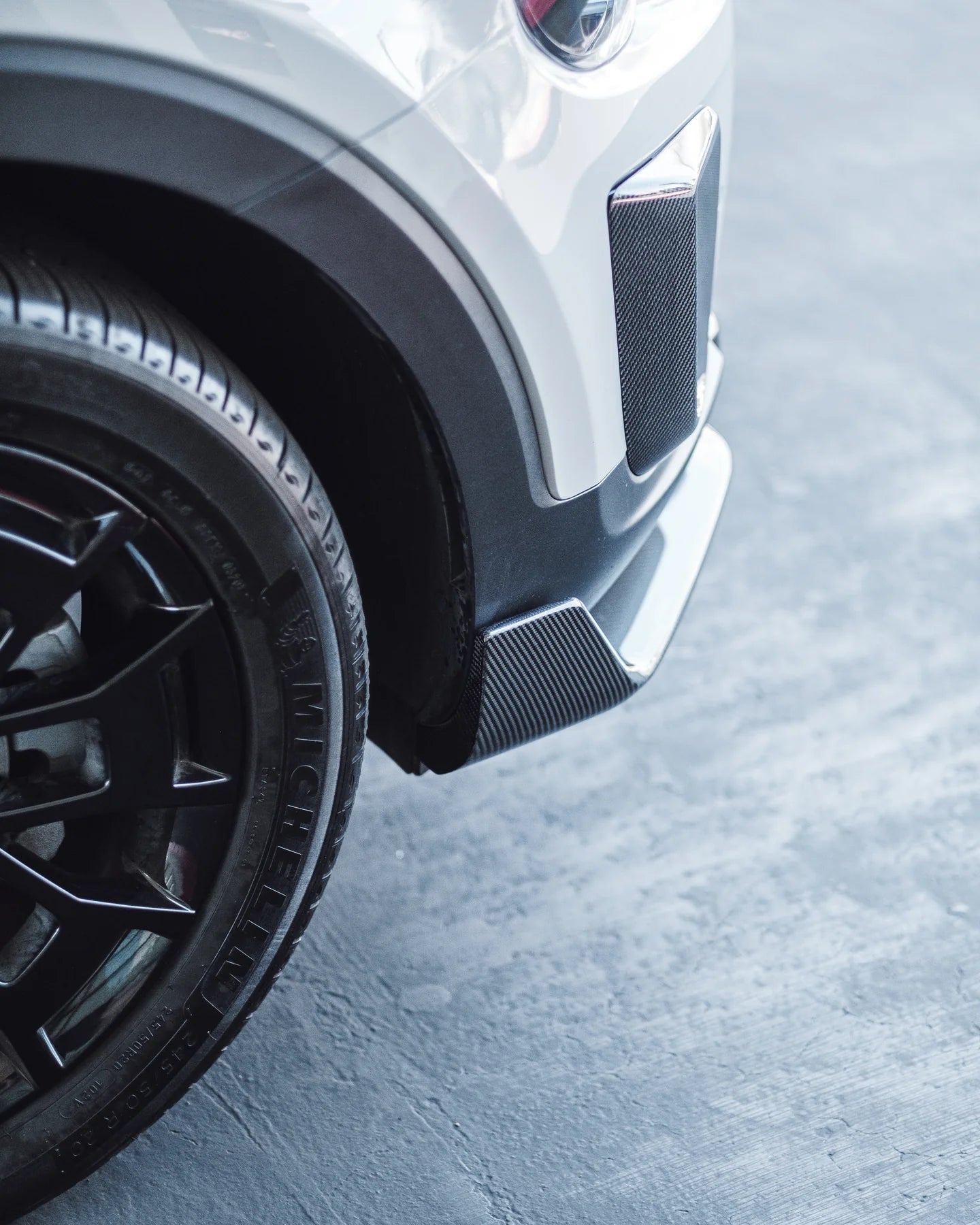 KIA TELLURIDE CARBON FIBER AIR DUCTS