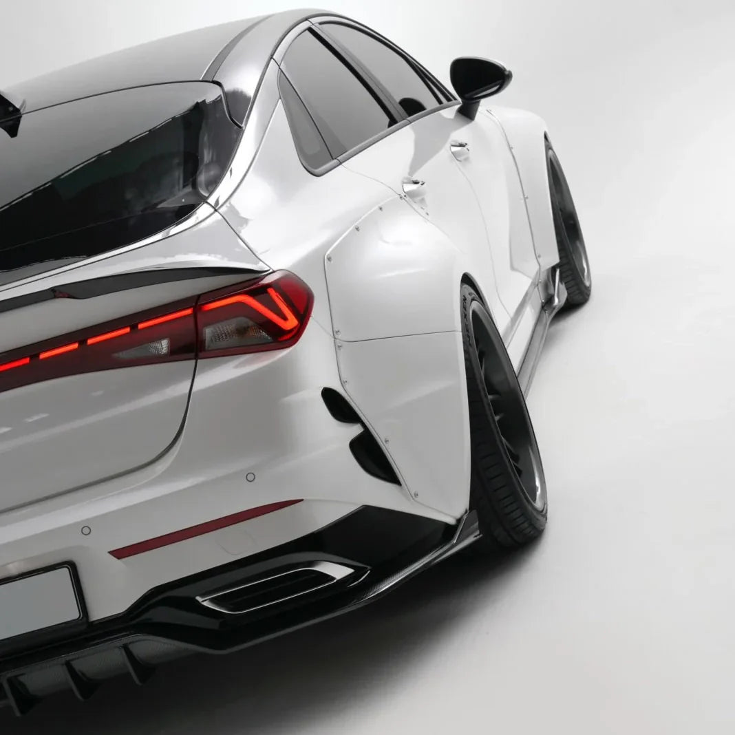 KIA K5 WIDEBODY