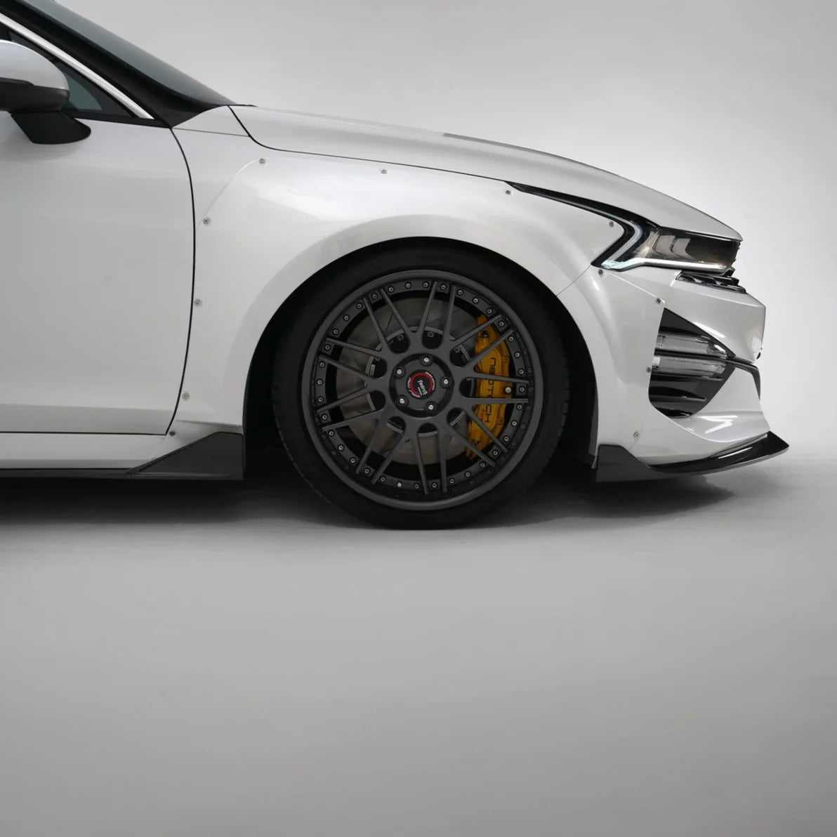 KIA K5 WIDEBODY
